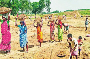 حکومت کا ہدف کام کی تکمیل نہیں صرف تشہیر ہے