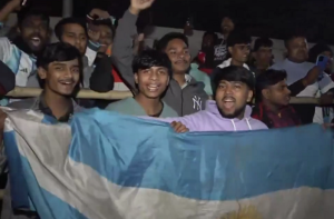 کولکاتا: میسی کیلئے دیوانگی،مداحوں نے ہنی مون منسوخ کیا، نیپال سے ہندوستان پہنچے