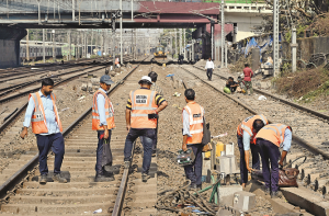 ۱۸۳۶۴۹۴؍کروڑکے ۱۰؍مختلف پروجیکٹوں کے ذریعے مسافروں کو سہولت فراہم کرانے کا دعویٰ