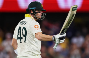 ویدرالڈ، لبوشین اور اسمتھ کی نصف سنچریوں کی بدولت  آسٹریلیا کو ۴۴؍ رنز کی برتری