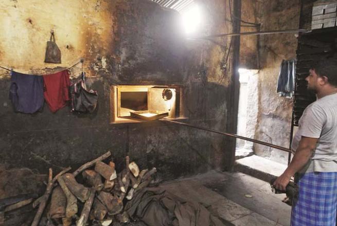 Bakeries have been instructed to stop using coal and wood within 6 months. Photo: INN