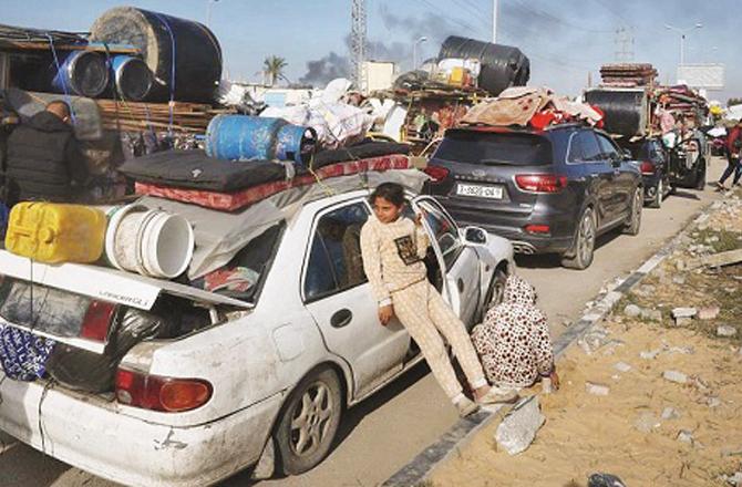 Palestinian citizens trying to reach northern Gaza. Photo: INN.