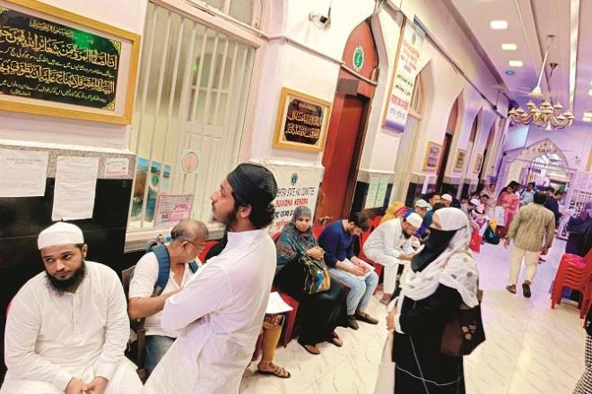 Hundreds of pilgrims have not deposited the money till now due to unknown reasons and problems. Photo: INN