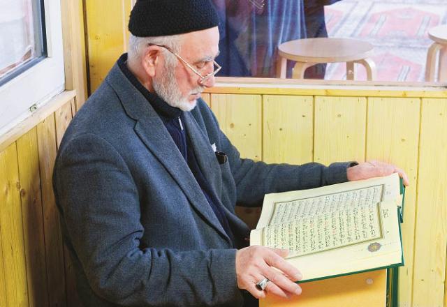 It has been clearly stated in the Holy Qur`an that the government belongs to none other than God. Photo: INN