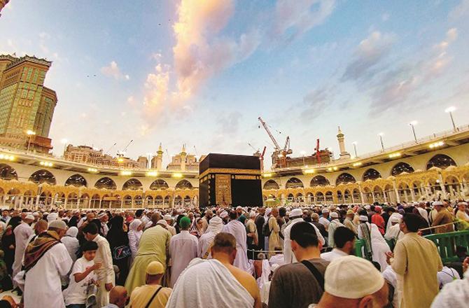 The Holy Prophet (peace be upon him) interpreted the love of humans as the love of Allah, and considered serving creation as the path to reaching Allah. Photo: INN.