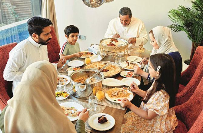 Both the mother-in-law and daughter-in-law should know their own boundaries so that the lives of the family members can also pass peacefully. Photo: INN