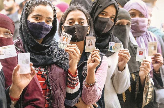 BJP won in Delhi but can this victory be called a victory with the help of public support. Photo: INN