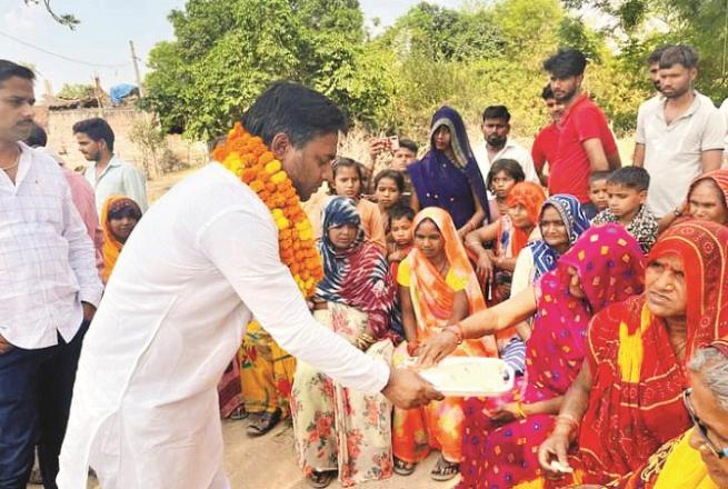 Udhish Prasad`s son Ajit Prasad is busy in the election campaign.  Photo: INN