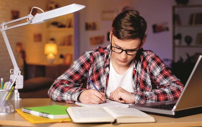When the exam is near, don`t try to read something new without much compulsion but try to consolidate what you have read. Photo: INN