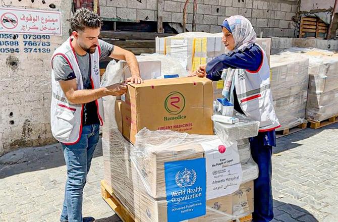 WHO workers are working to provide medical facilities in Gaza. Photo: INN.