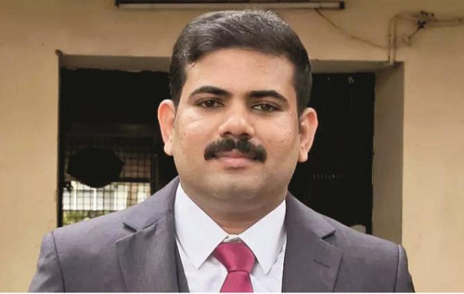 Yaseen Shan Muhammed , who achieved outstanding success in the civil judge examination. Image: INN