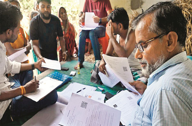 In Bihar, the Election Commission claims that 95 percent of the voter forms have been filled. (File photo)