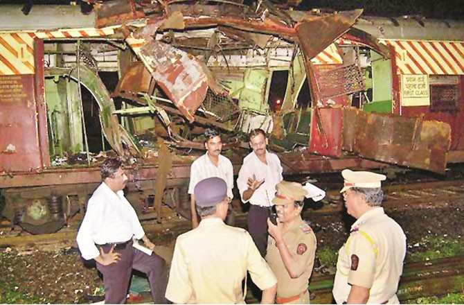 The train blast suspects have been acquitted due to flaws in the investigation.