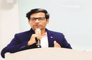 ریسرچ اسکالر شہباز منیار کا بیڑ کے امباجوگ گائوں سے تائیوان تک کا علمی سفر