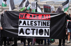 برطانوی عدالت نے "فلسطین ایکشن" پر پابندی کے خلاف درخواست مسترد کر دی