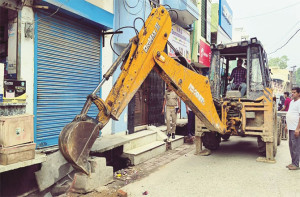  کانوڑروٹ پر یوگی سرکار کے فرمان کو چیلنج 