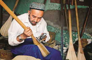 انسان کو ہر حال میں رزقِ حلال کی جستجو کرنی چاہئے