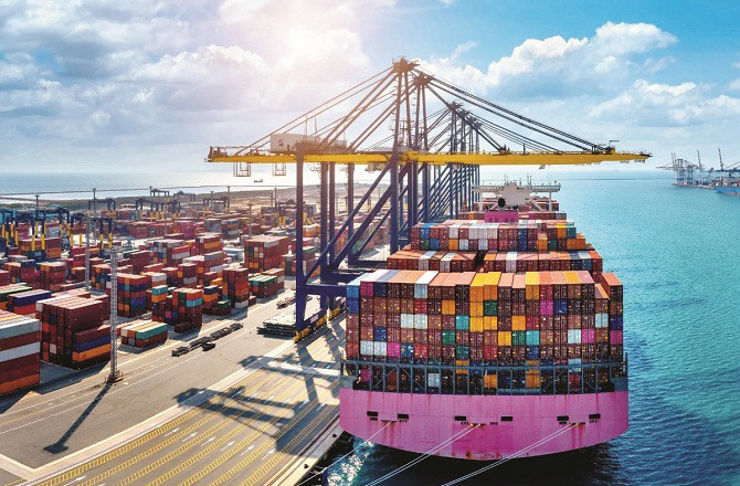 The country`s imports and exports have also declined. Photo: INN