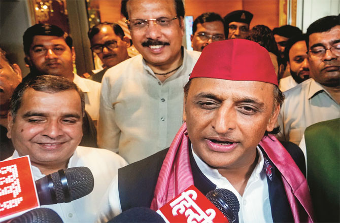 Akhilesh Yadav said that the Yogi government not only hid the numbers but the Chief Minister also lied in the Assembly.