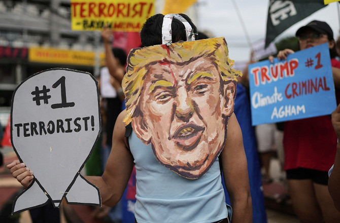 There was a strong protest in the Philippines against the US. Photo: INN
