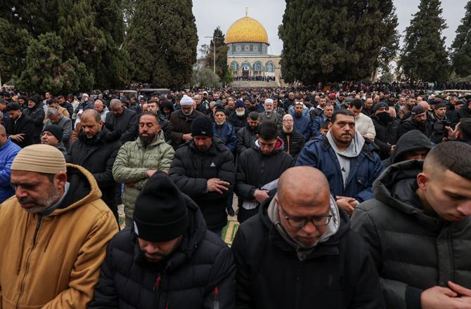 Palestinians performing Friday prayers. Photo: X
