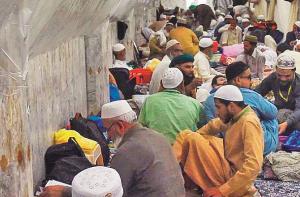 اعتکاف: ہر حال میں اللہ کی رضا کا طالب ہونے کا نام ہے
