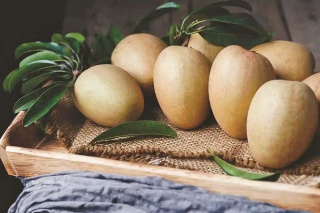 Chikoo is a low-calorie, healthy fruit. Photo: INN.