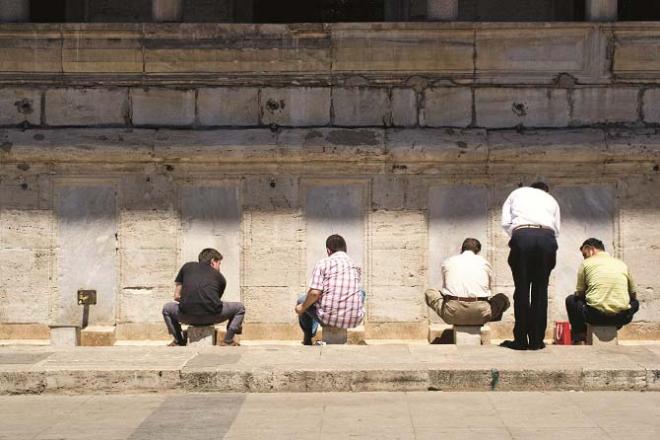 Purity and cleanliness are given special importance in Islam, which is why the Holy Quran also guides Muslims in the matter of purity. Photo: INN