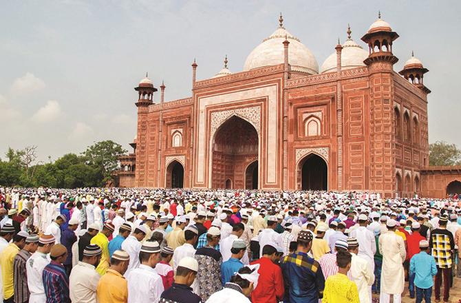 We must remember that Ramadan is a month of training. Photo: INN.