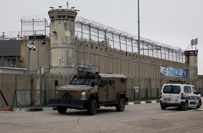 Women and girls are being persecuted in Israeli prisons. Photo: INN.