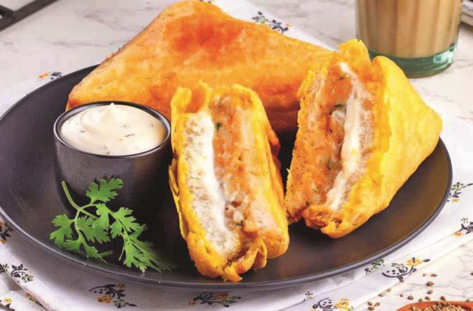 Pyaz Cheese Bread Pakora. Photo: INN