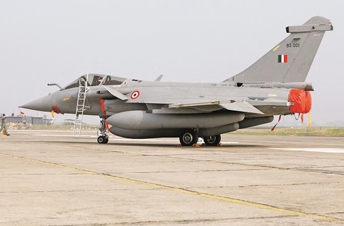 Of the 26 Rafale jets, 22 will be Rafale M jets. Photo: INN.