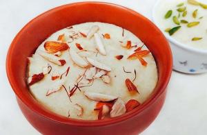 آج کا پکوان (رمضان اسپیشل): شاہی فیرنی