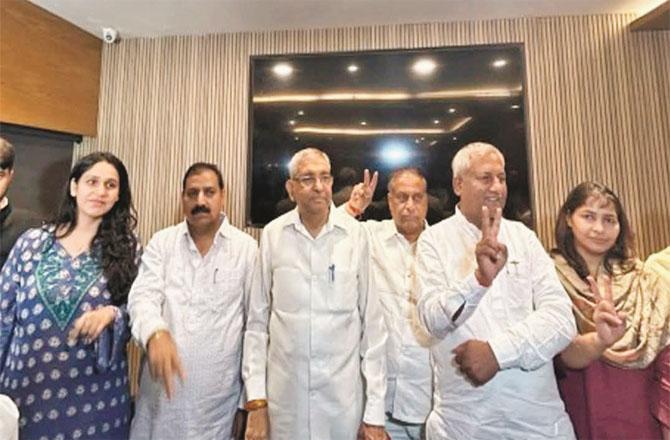 Aam Aadmi Party councilor appears before media after resigning from party
