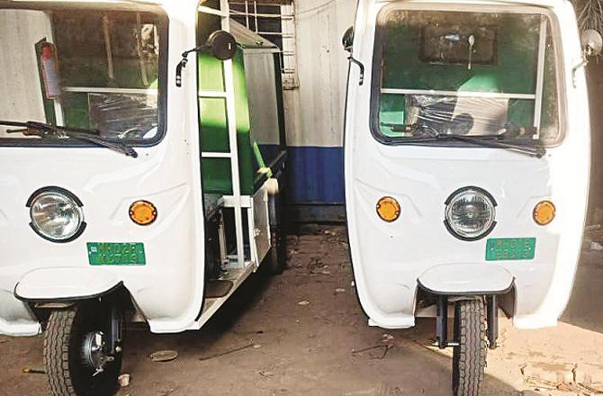 Small e-rickshaws will make it easier to collect garbage from narrow streets. File photo