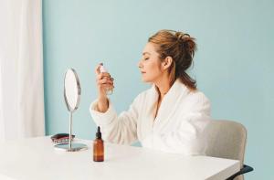 آم کے ماسک سے جلد صاف شفاف اور ملائم ہوجاتی ہے