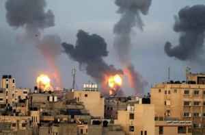 اسرائیل کی غزہ میں جنگ بندی کی خلاف ورزیاں جاری، بمباری سے ۲۵؍ فلسطینی شہید