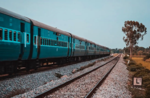 این ایچ آر سی نے ٹرینوں میں صرف حلال گوشت پیش کرنے پر ریلوے کو نوٹس بھیجا