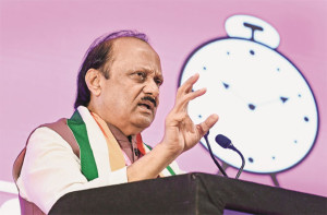  اجیت پوار کی ووٹ نہ دینے پر فنڈ روک دینے کی دھمکی ، پھر صفائی پیش کی 