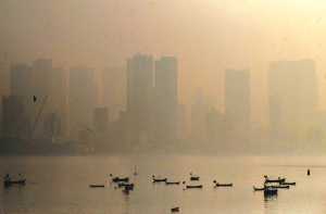  فضائی آلودگی سےآنکھوں میں جلن اور دیگر بیماریوں کی شکایات 