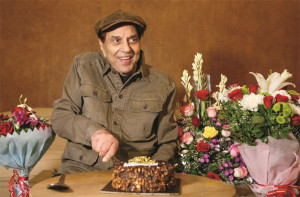 دھرمیندر کے انتقال پر وزیراعظم سمیت ملک کے اہم لیڈروں کا خراج عقیدت