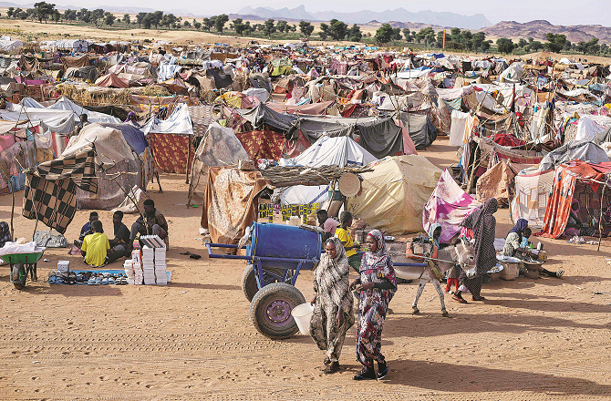 Sudanese displaced by violence in El Fasher. Photo: INN