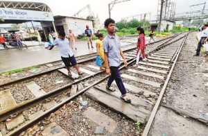 پٹریاں پار کرنے سے اموات میں کمی کادعویٰ