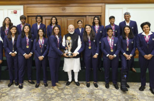 وزیر اعظم مودی نے عالمی چیمپئن خواتین کرکٹ ٹیم  کی عزت افزائی کی