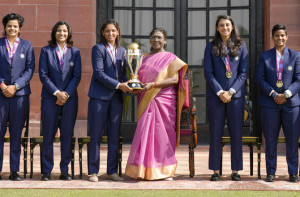 ہندوستانی خواتین کرکٹ ٹیم نے صدر جمہوریہ سے ملاقات کی