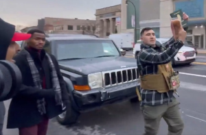 مشی گن: قرآن کا نسخہ نذر آتش کرنے کی کوشش، مظاہرین اور مسلمانوں میں جھڑپیں