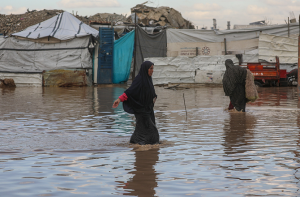 غزہ: اسرائیل کی جنگ بندی کی خلاف ورزی جاری، شہداء کی تعداد ۷۰؍ ہزار سے تجاوز