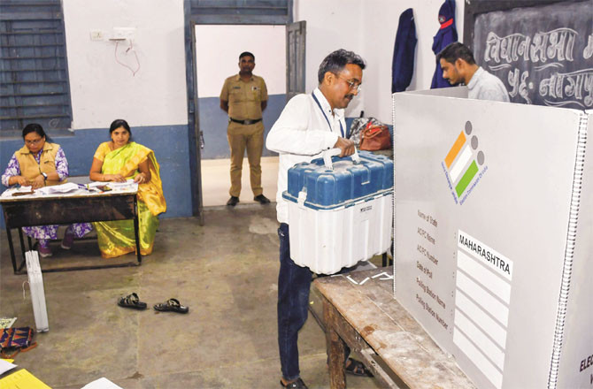 Maharashtra voters will soon cast their votes in the local body elections. File photo