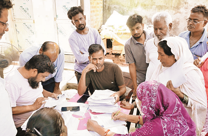 The revision of the voter list has raised many questions. Photo: INN