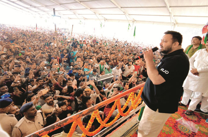 NDA is scared of the crowds that flock to Tejashwi Yadav`s rallies. (Photo: Courtesy X) NDA is scared of the crowds that flock to Tejashwi Yadav`s rallies. (Photo: Courtesy X)